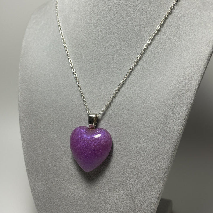 Heart pendants, pink/purple