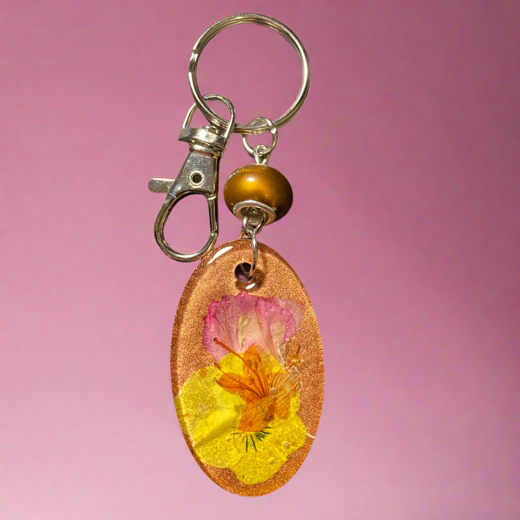 Keychains/Bag charms, bouquets made with real flowers, fall vibes