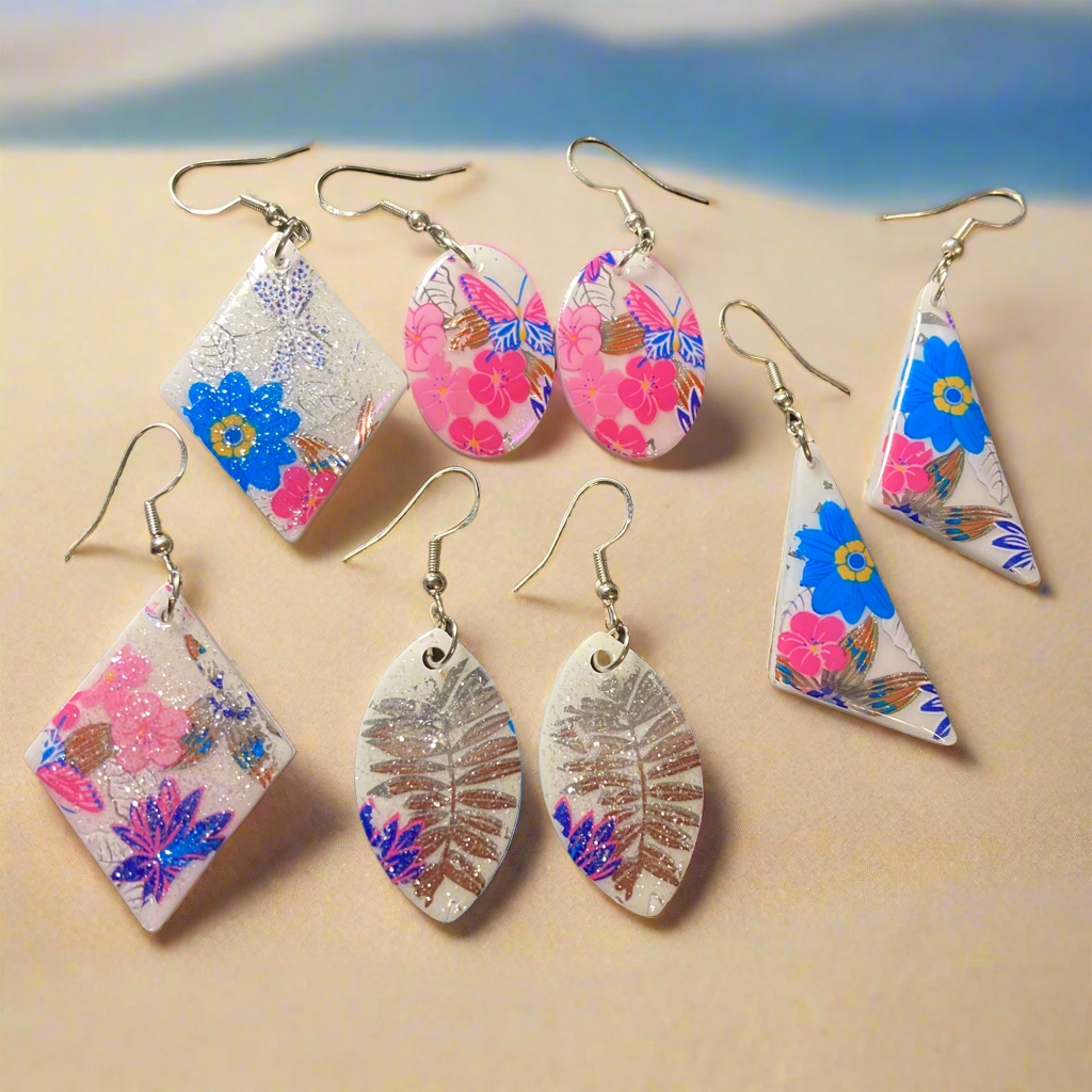 Floral drop earrings, tropical white