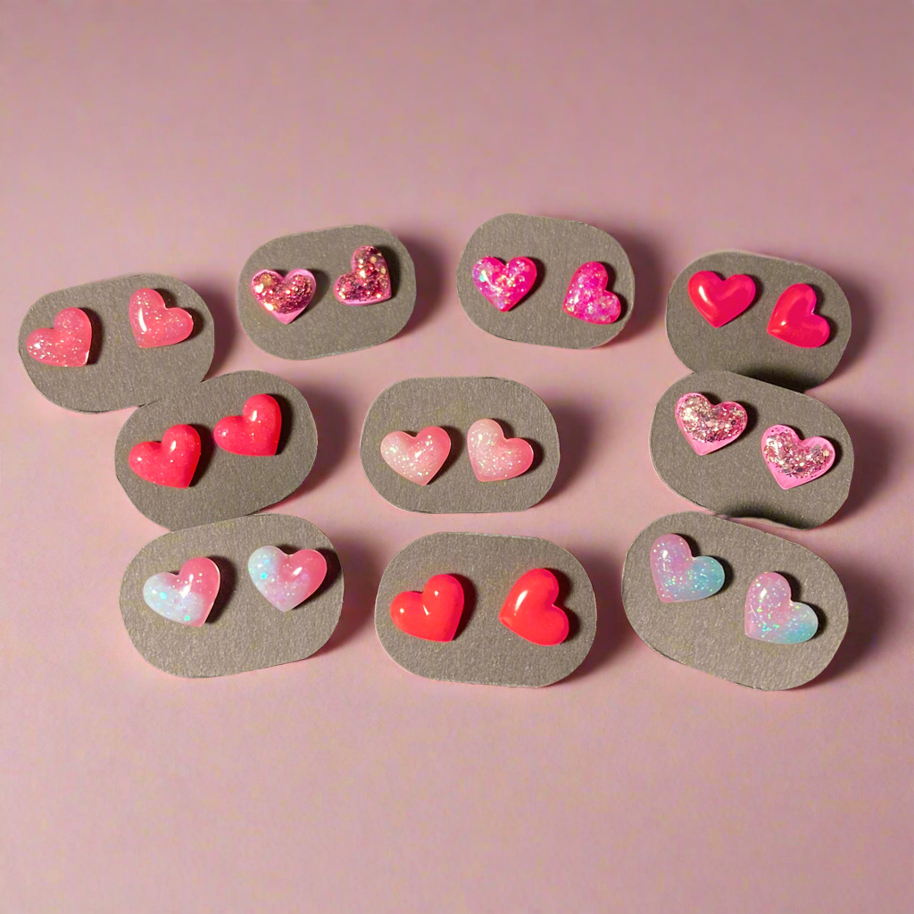 Heart stud earrings small pinks
