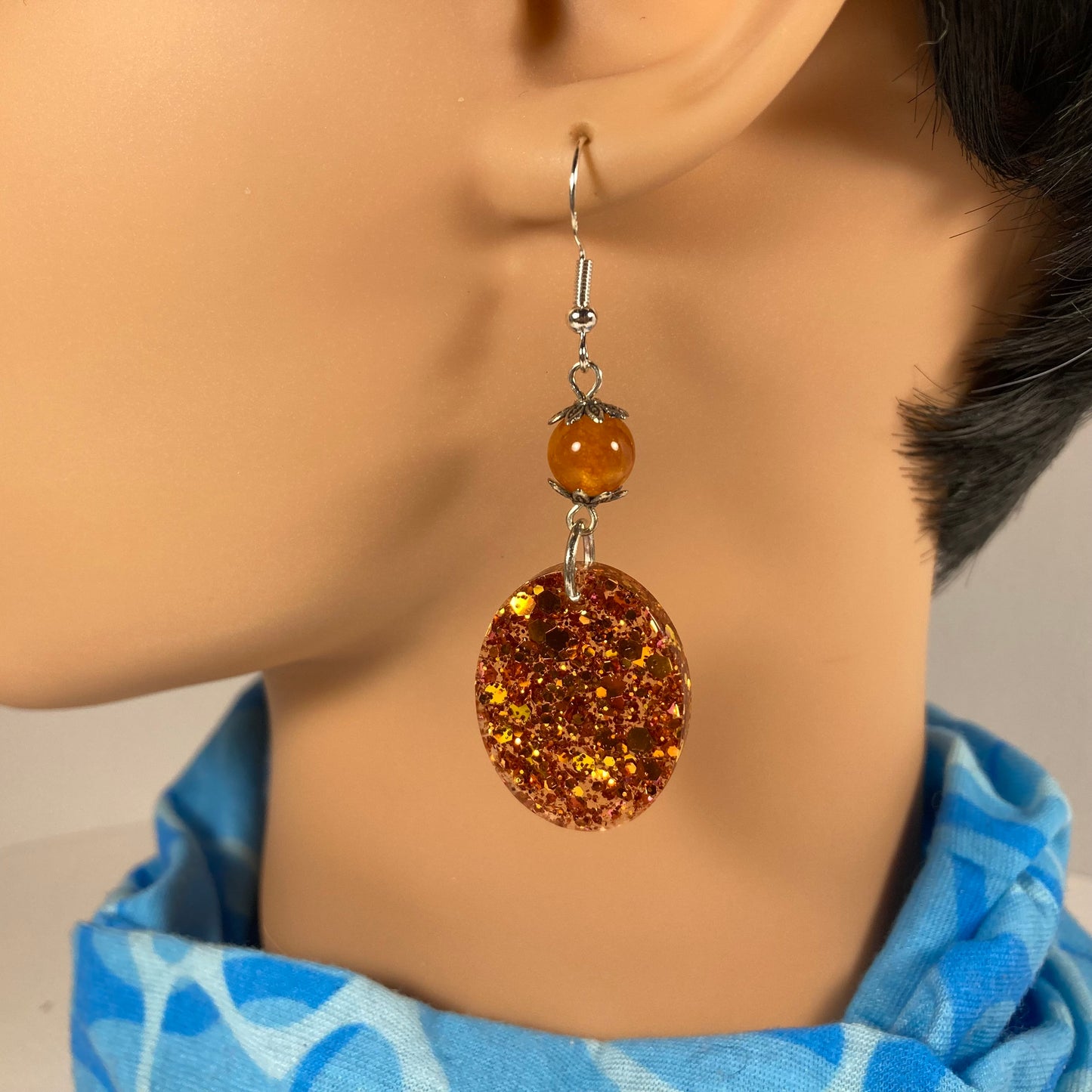 Oval amber earrings