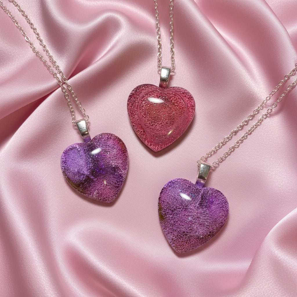 Heart pendants, pink/purple