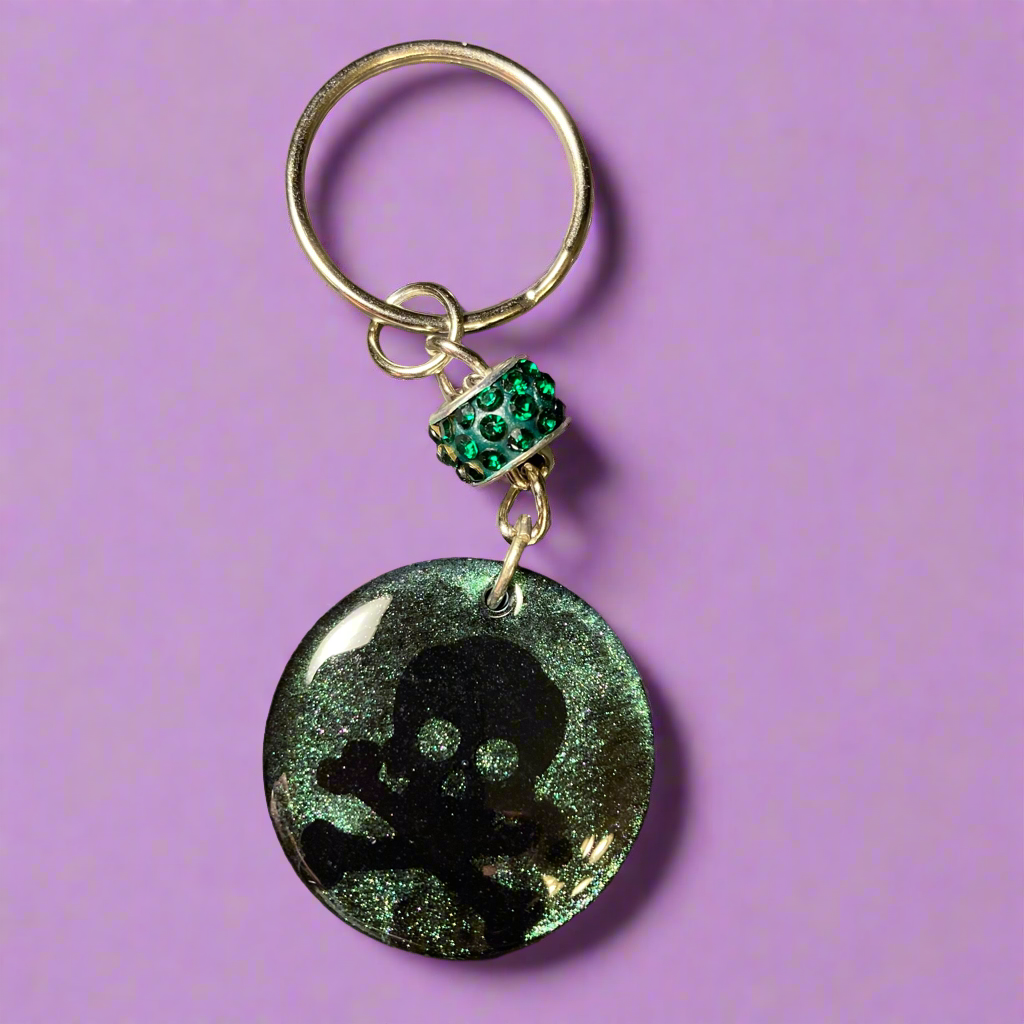 Keychain, pirate flag cross and bones