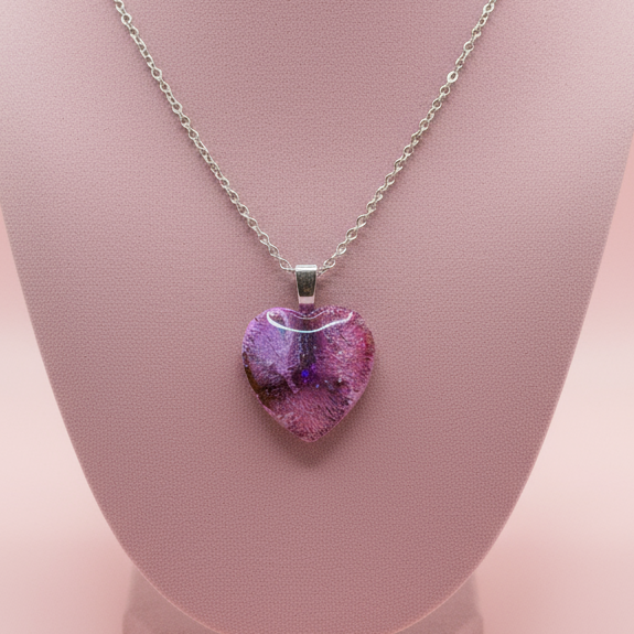Heart pendants, pink/purple