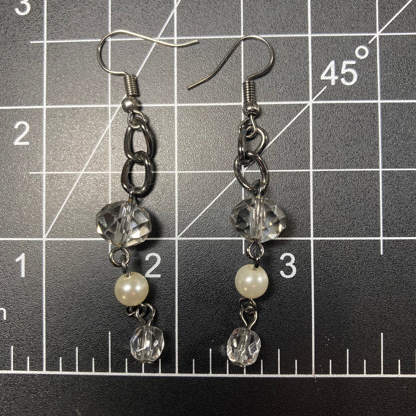 Dark Silver chain Earrings with Pearls