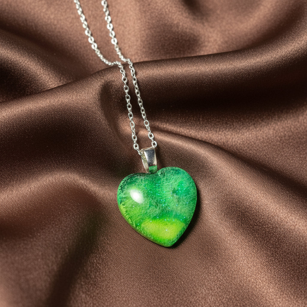 Heart pendant, green
