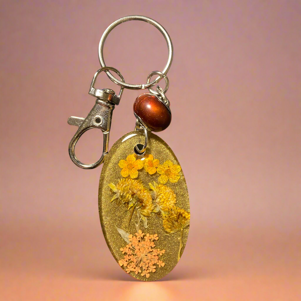Keychains/Bag charms, bouquets made with real flowers, fall vibes