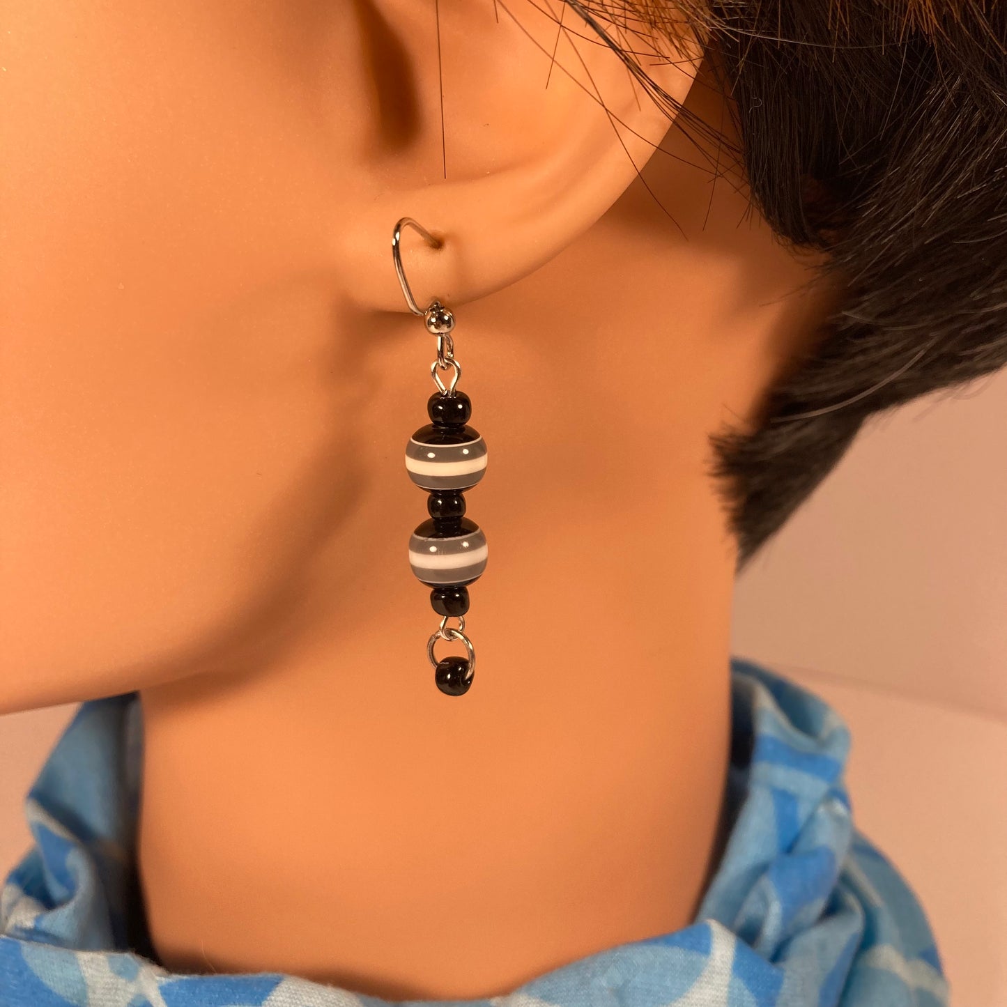 Beaded dangle earrings with black, white and gray stripes