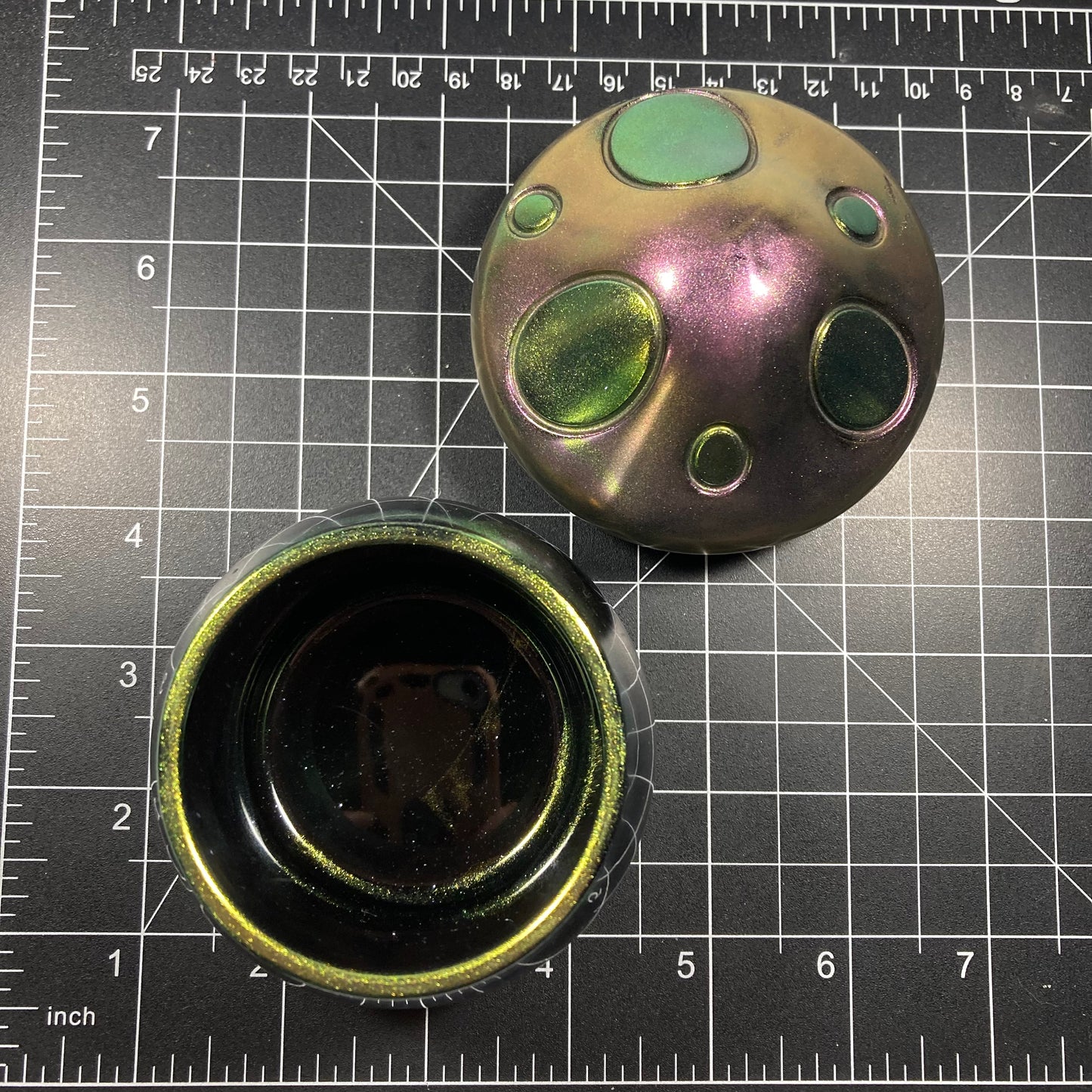 Trinket box, mushroom, chameleon green, fantasy, magical