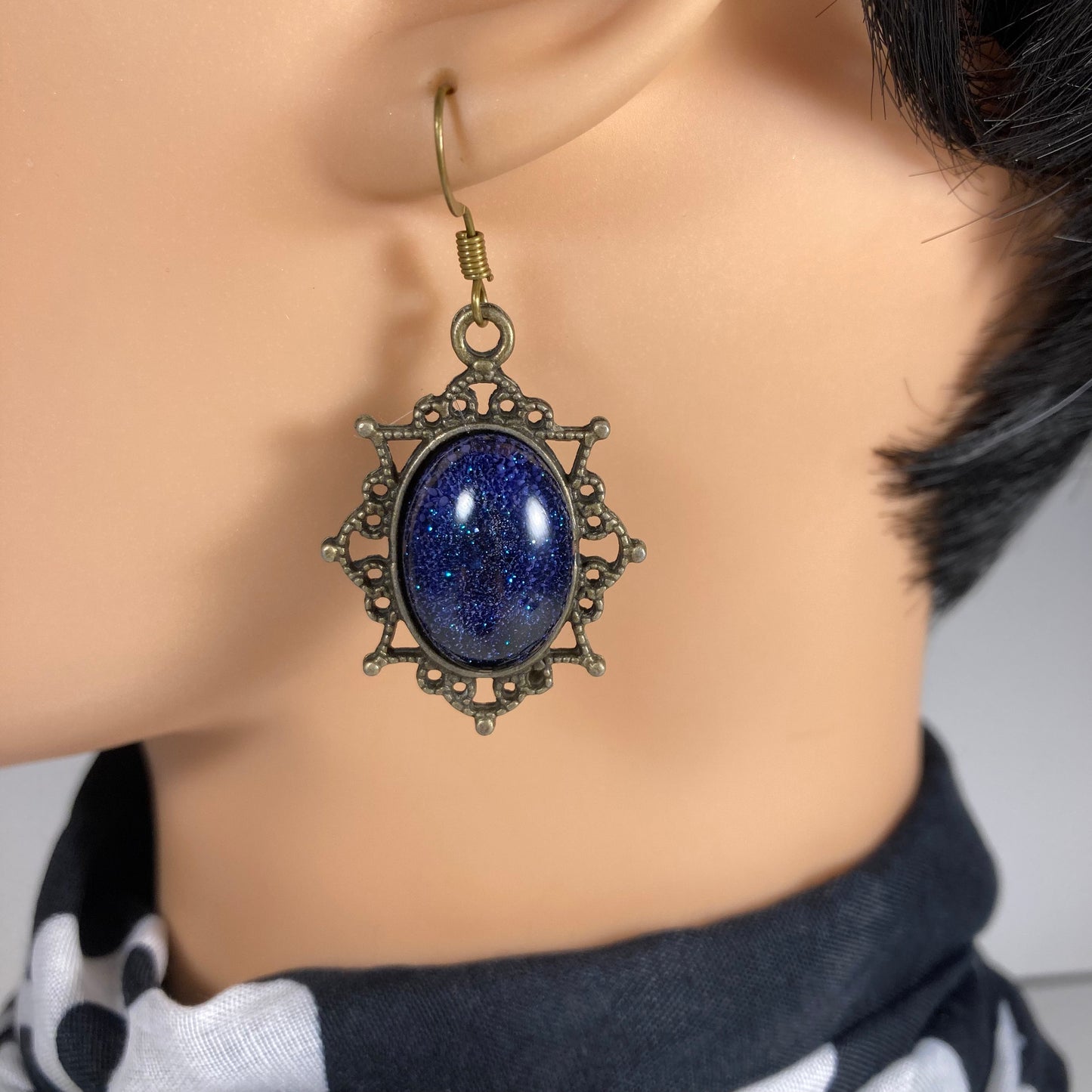 Blue pétri vintage earrings