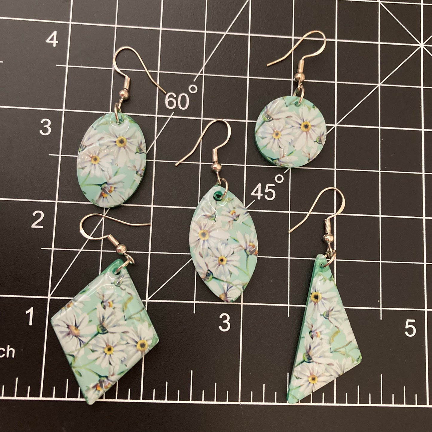 Floral drop earrings, white, green