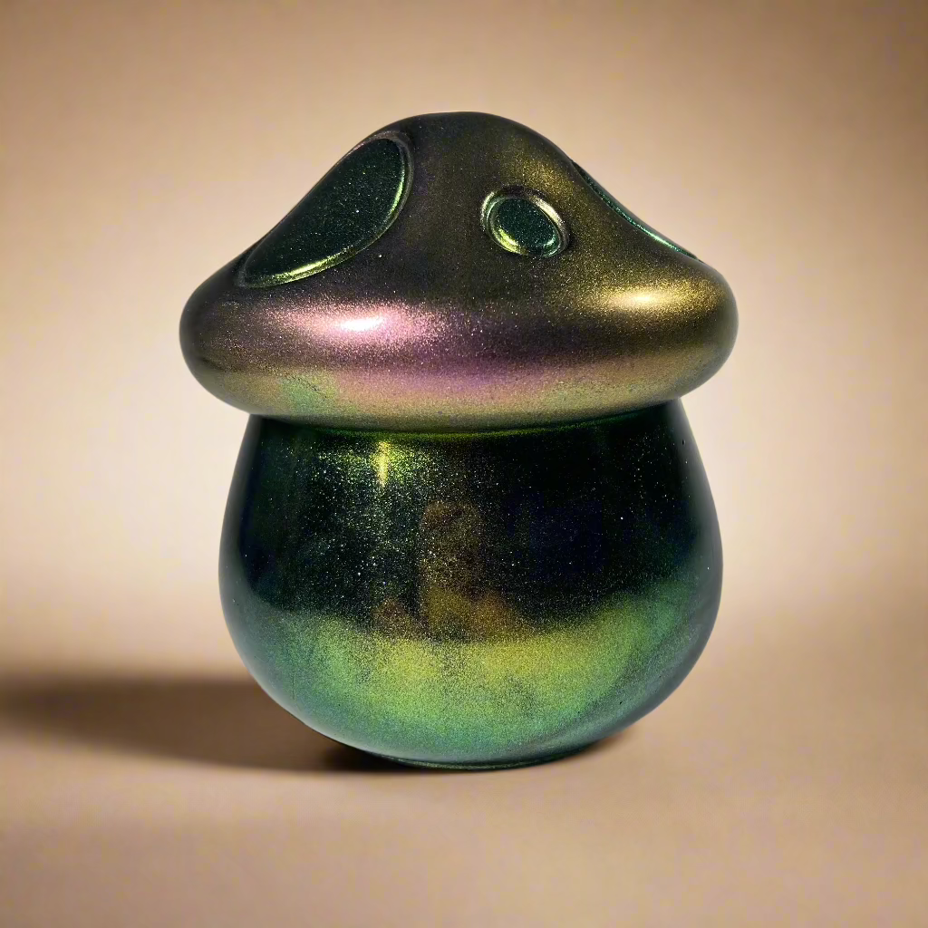 Trinket box, mushroom, chameleon green, fantasy, magical