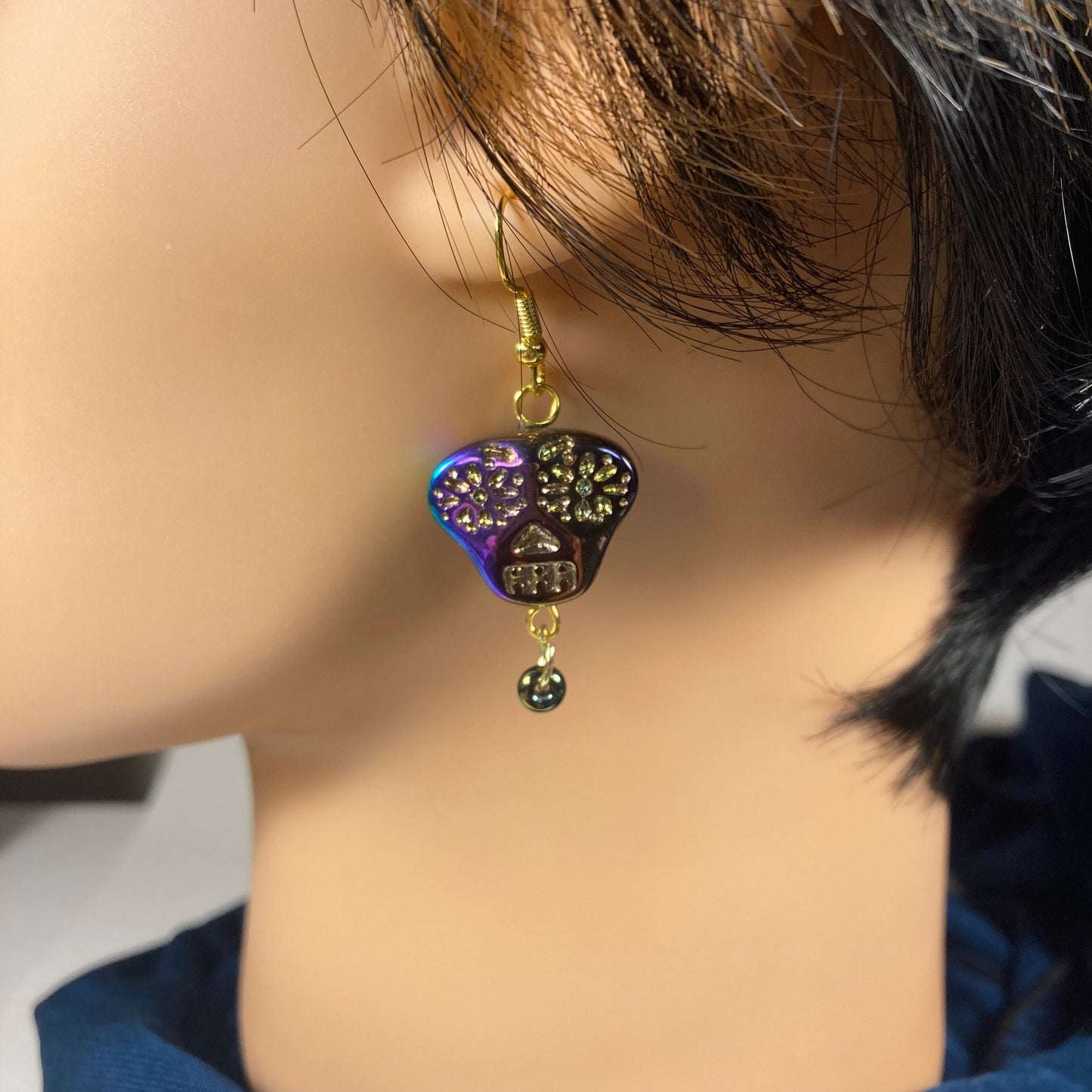 Iridescent skulls Earrings