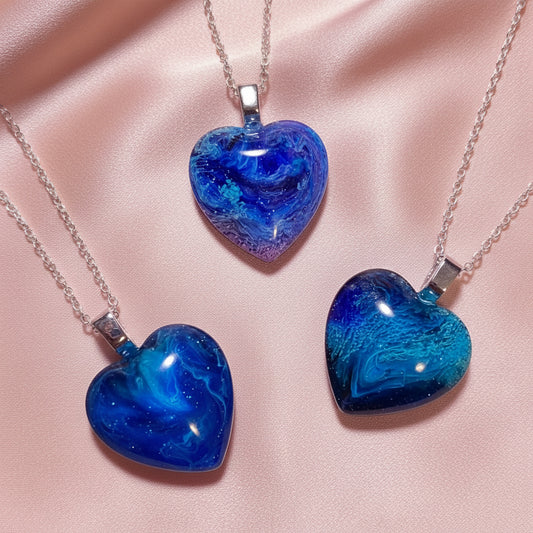 Heart pendant, blue