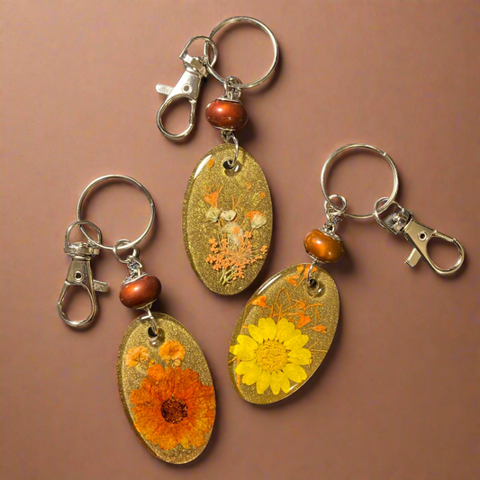 Keychains/Bag charms, bouquets made with real flowers, fall vibes