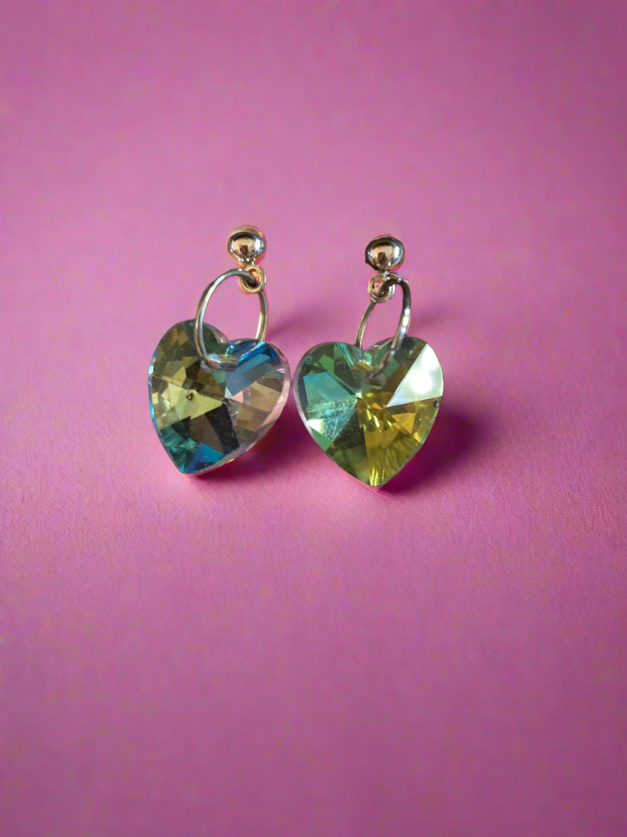Heart earrings, prismatic, studs