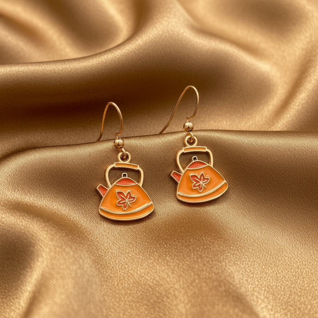 Fall earrings, cozy drinks