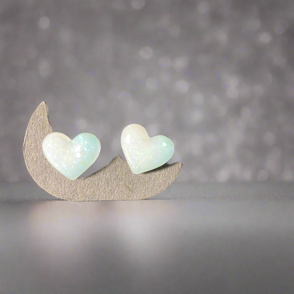 Heart stud earrings, small, blues