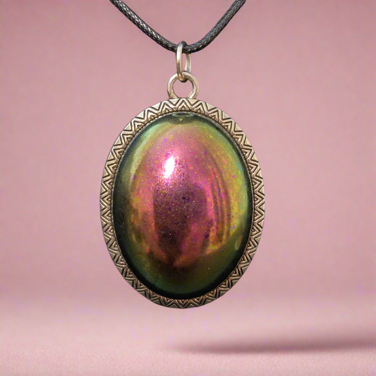 Necklace, pendant, chameleon color, matte