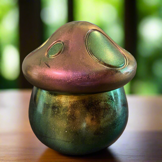 Trinket box, mushroom, chameleon green, fantasy, magical
