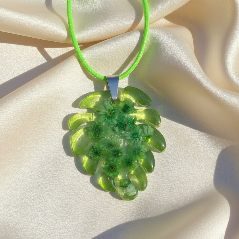 Real flowers Spring Necklace