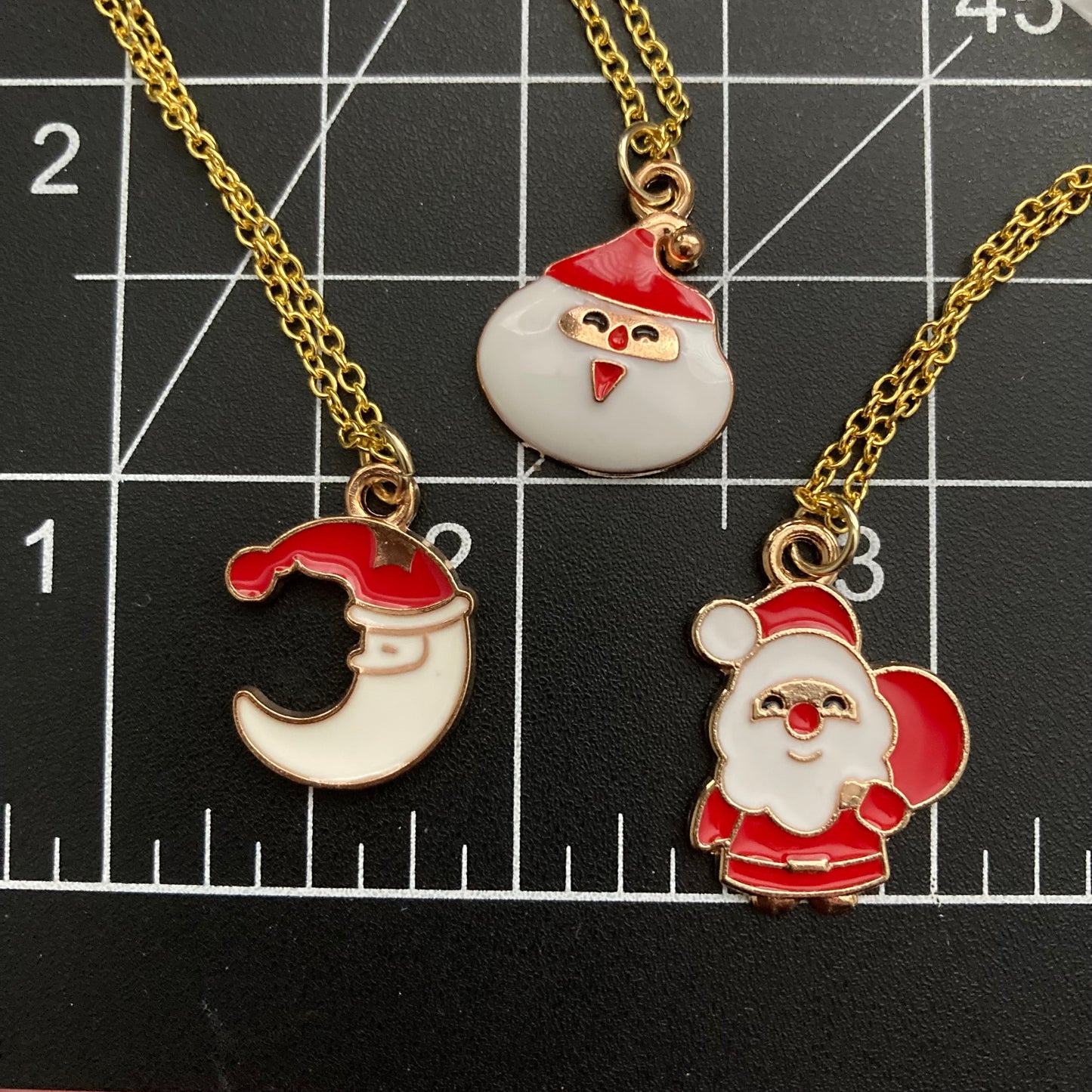 Festive Holiday Pendants, Santa