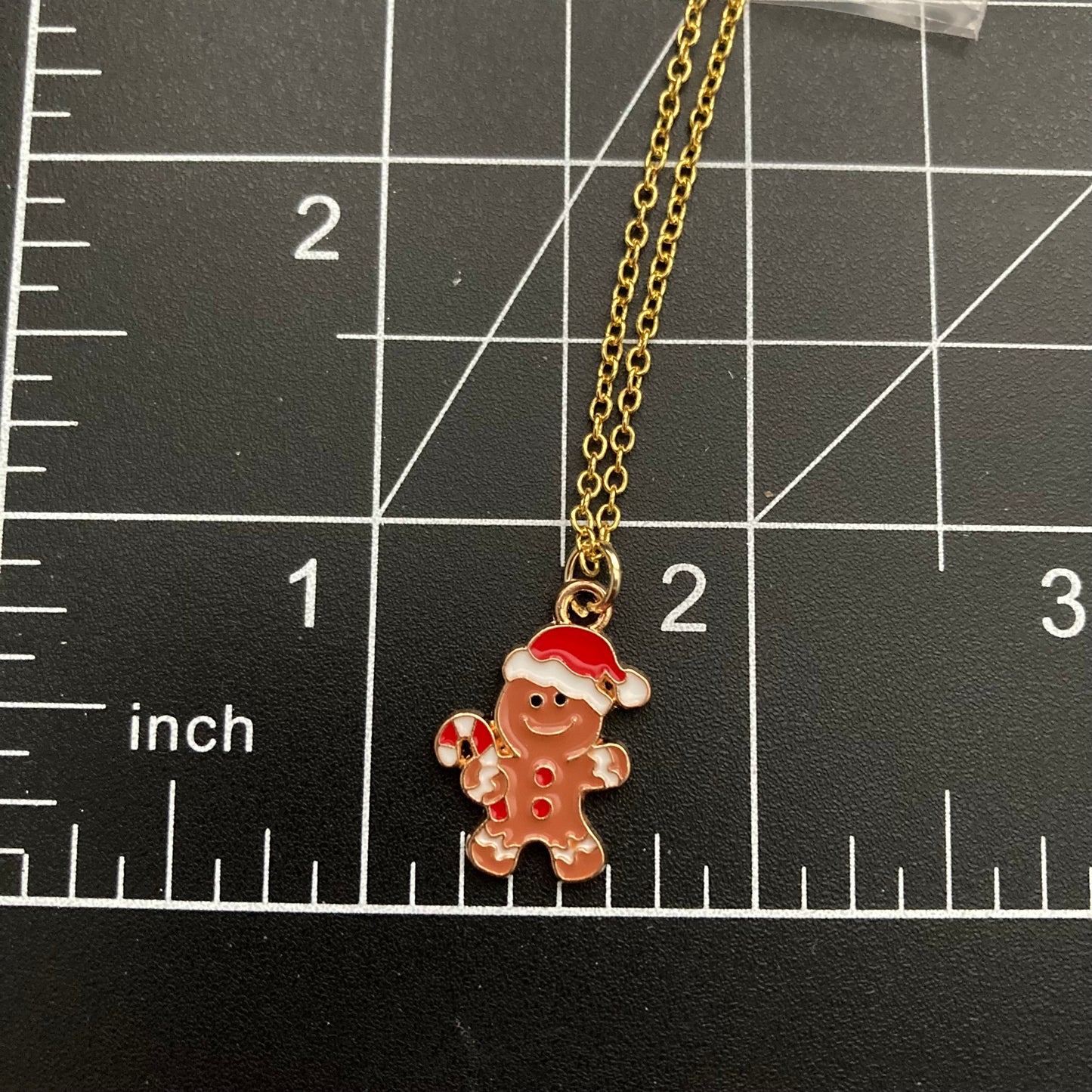 Festive Holiday Pendant, gingerbread man