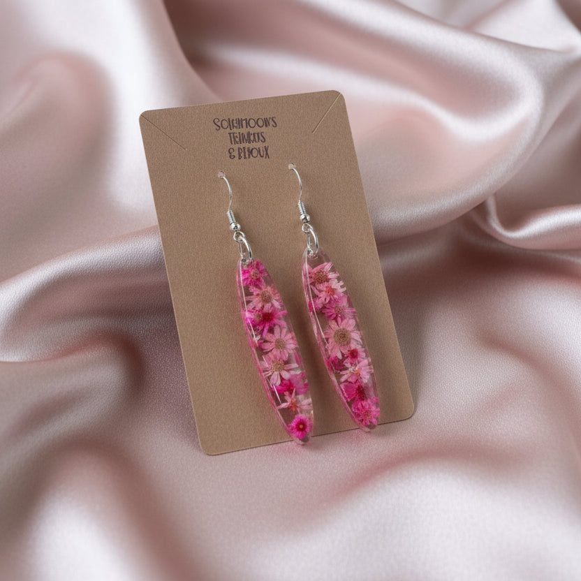 Floral dangle earrings, Pink