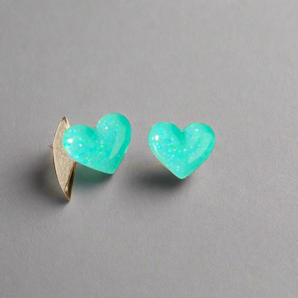 Heart stud earrings, small, blues