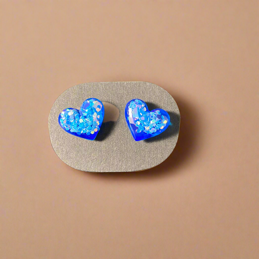 Heart stud earrings, small, blues