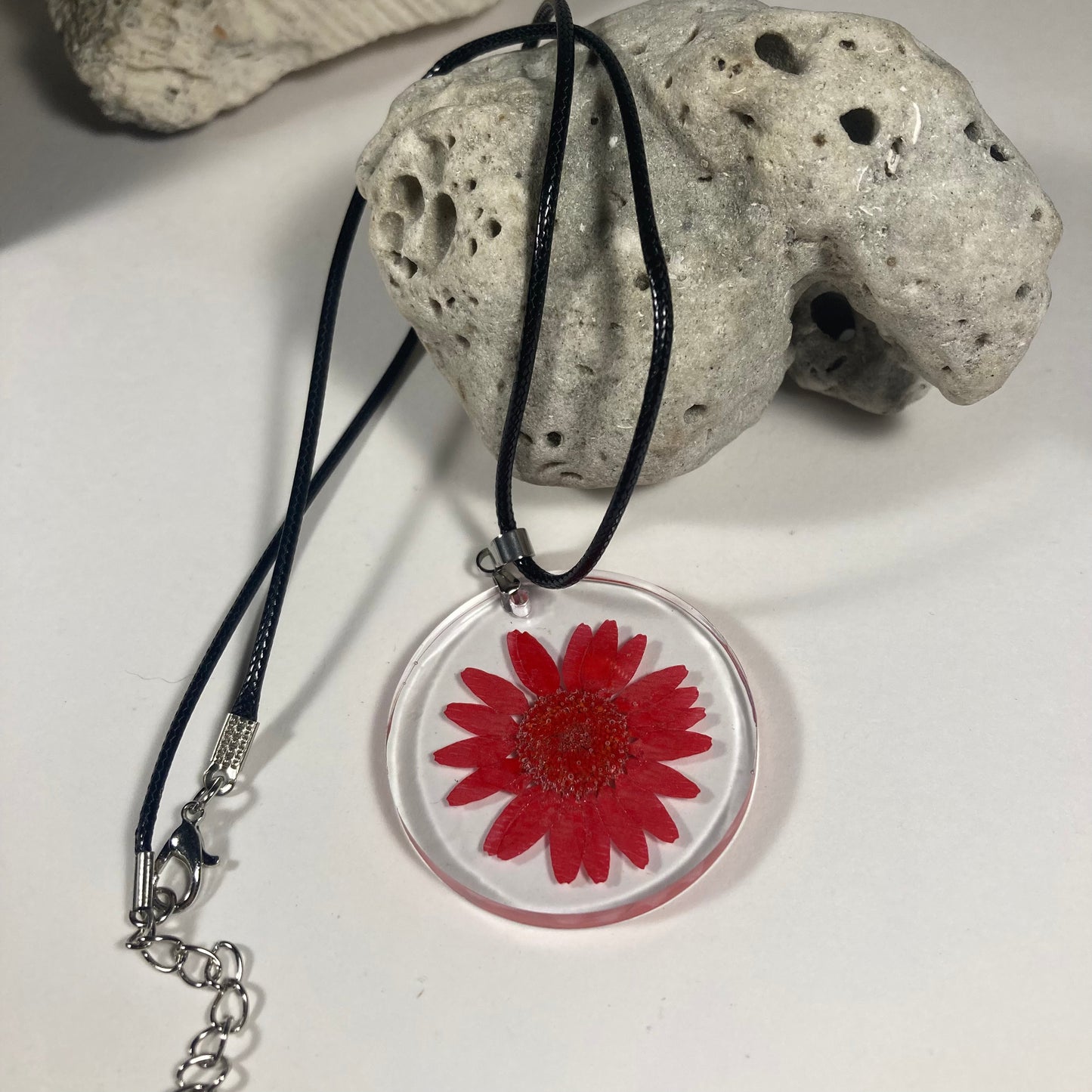 Red Daisy Necklace